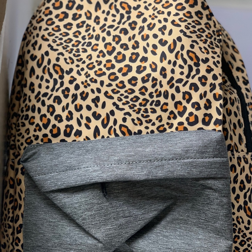 Leopard print backpack - Picture 2 of 7